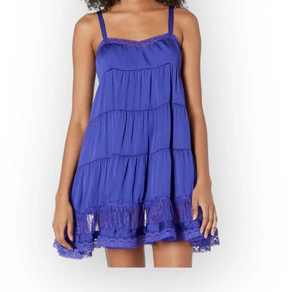 knee length dresses for ladies Free People Movement Swing of Things Skortsie M / White main image 1